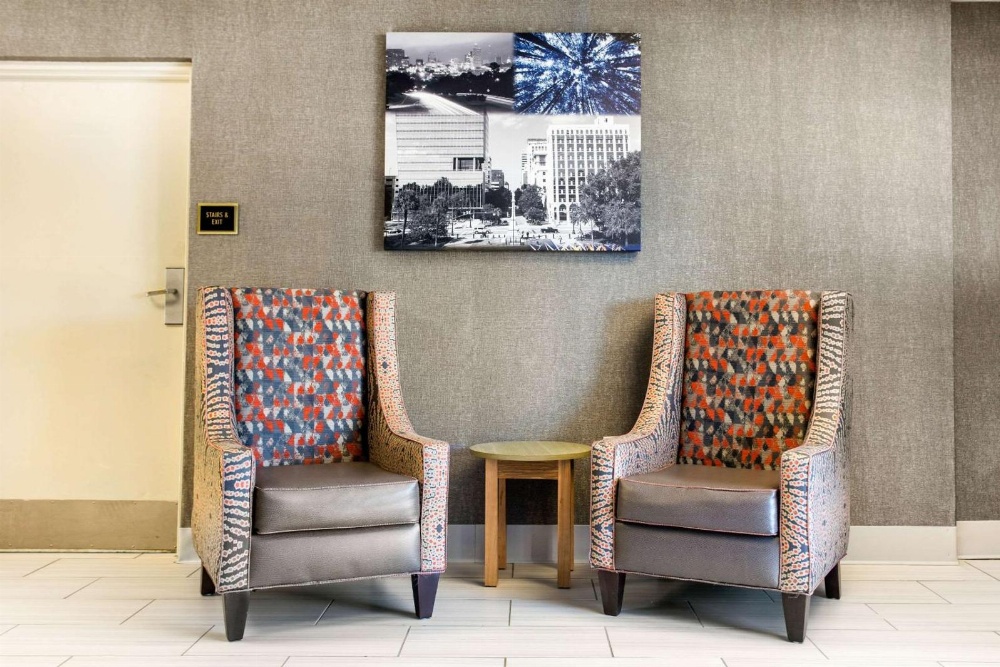 King Room with Roll-In Shower - Disability Access/Non Smoking