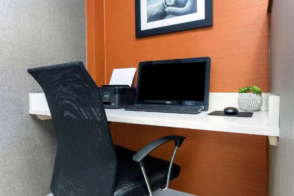 Gallus Stadium Park Inn, Ascend Hotel Collection image 23